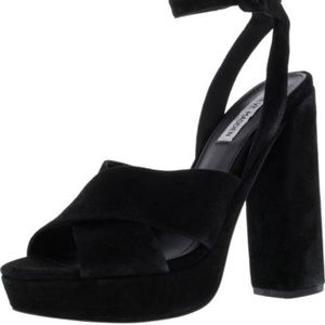 Steve Madden 8.5m Black Suede heels brand  new